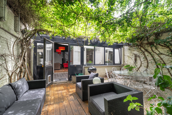JUILLET 25 – Belle vue maison arrière