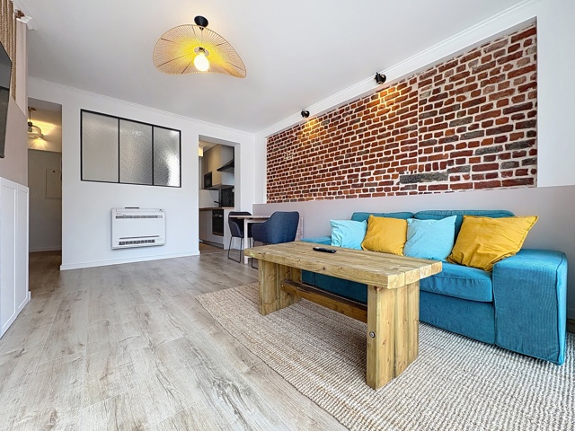 LC0226/AG – Baron de Castro 25 1er G ARR